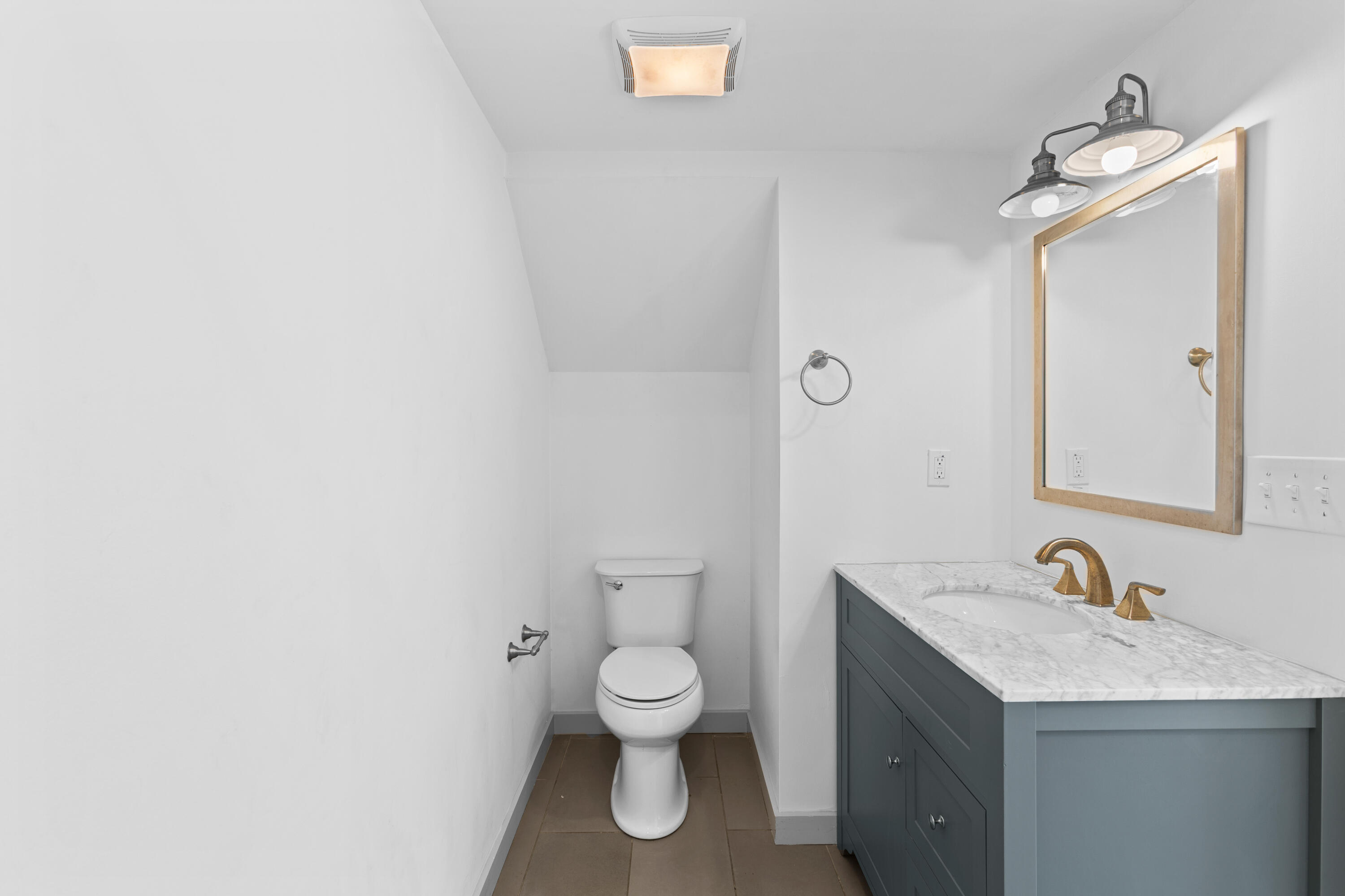 29 Hanover Street Charleston, SC 29403 - Photo 19 of 36 .