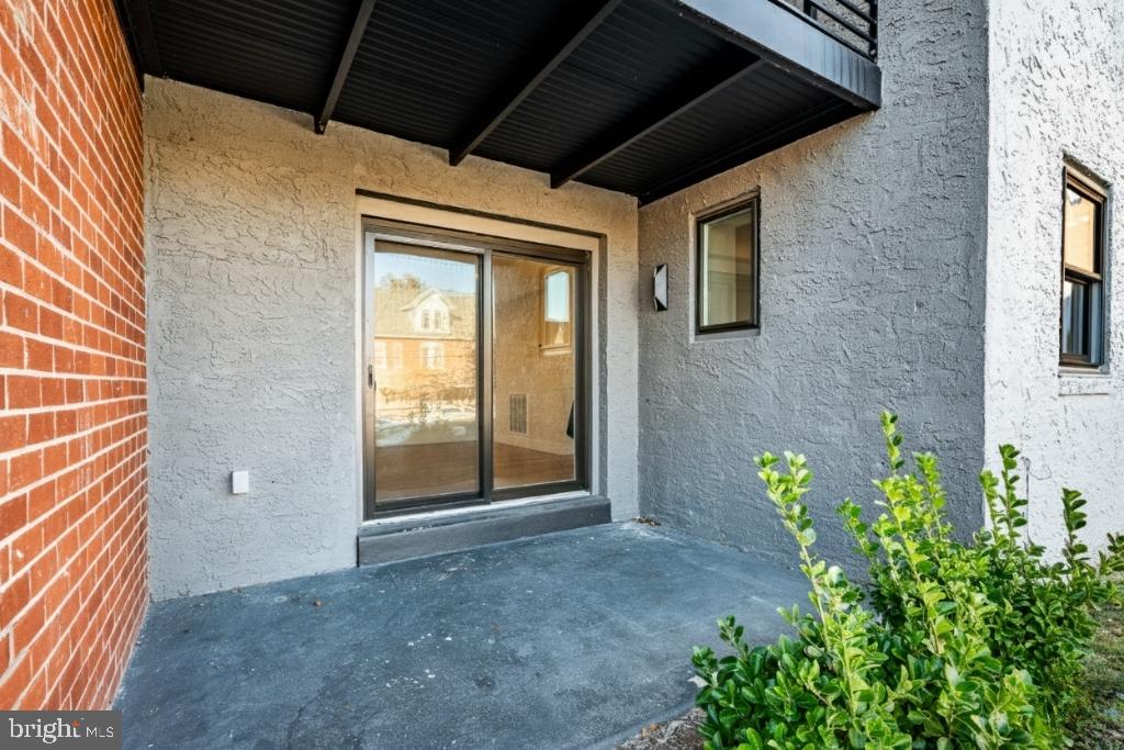 530 Washington Avenue, Unit 4 Phoenixville, PA 19460 - Photo 11 of 28 a view of a door of the house