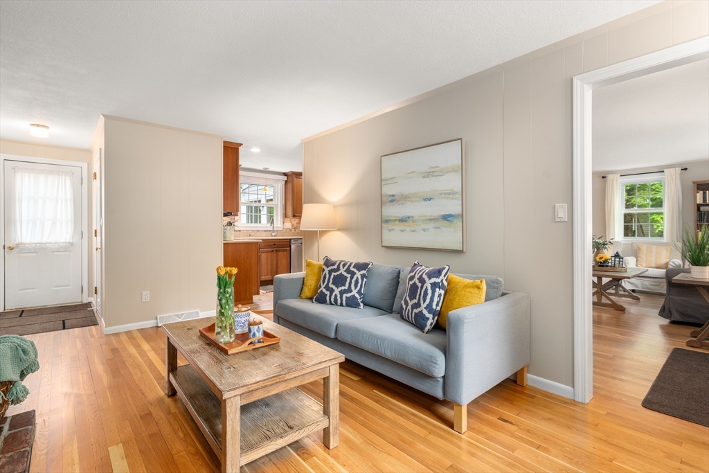 204 Haynes Road Sudbury, MA 01776 - Photo 13 of 36