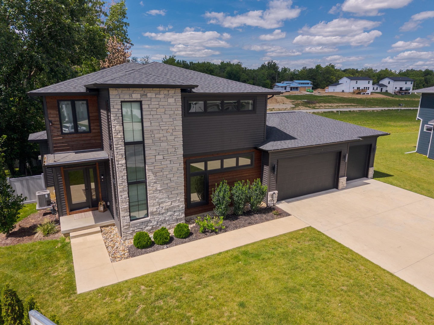 102 Raef Road Downs, IL 61736 - Photo 3 of 63