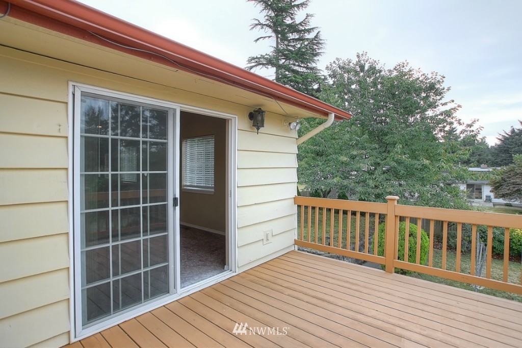 11225 Southeast 181st Street Renton, WA 98055 - Photo 23 of 25