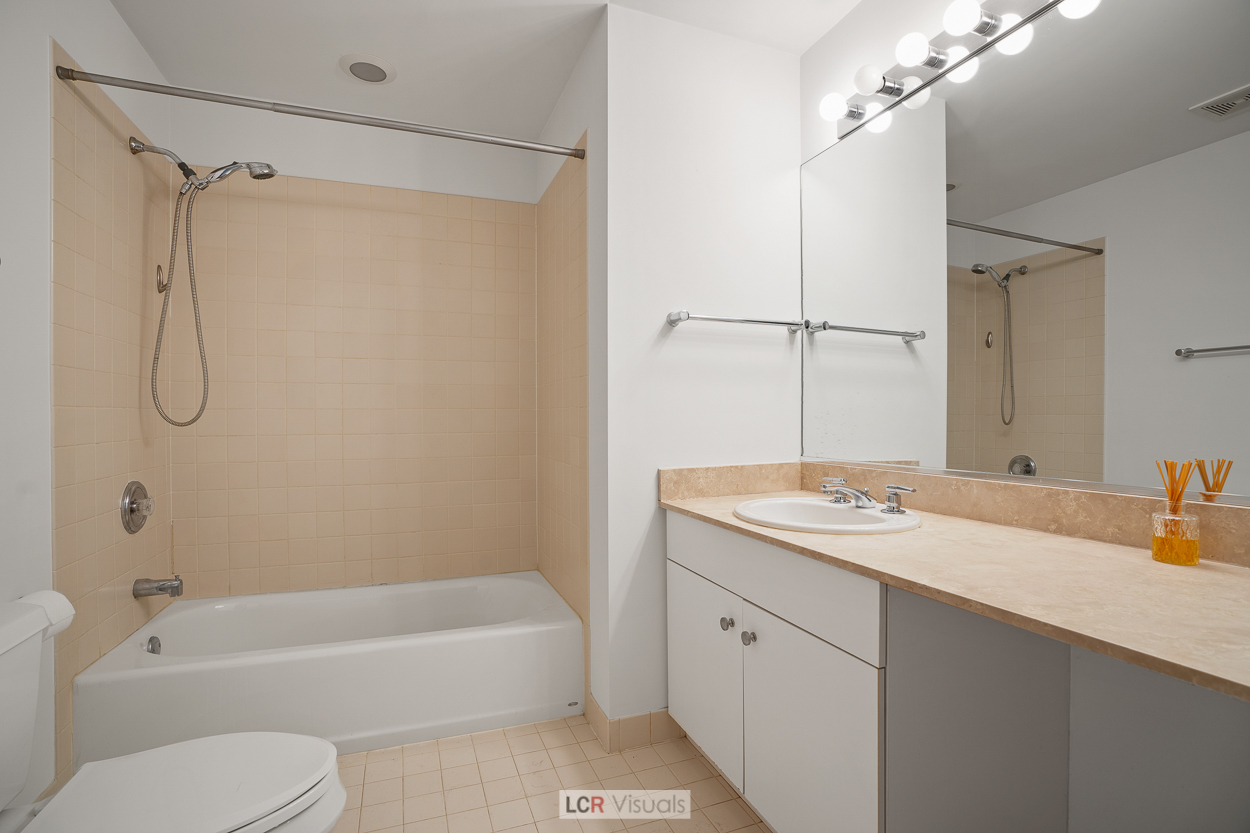 222 South Racine Avenue, Unit 209 Chicago, IL 60607 - Photo 11 of 14