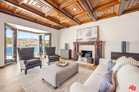 $5,500,000 | 3704 Capstan Circle, Westlake Village, CA 91361