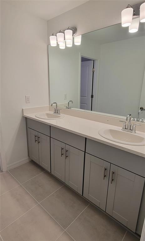 4828 Vellacito Way Davenport, FL 33897 - Photo 16 of 40