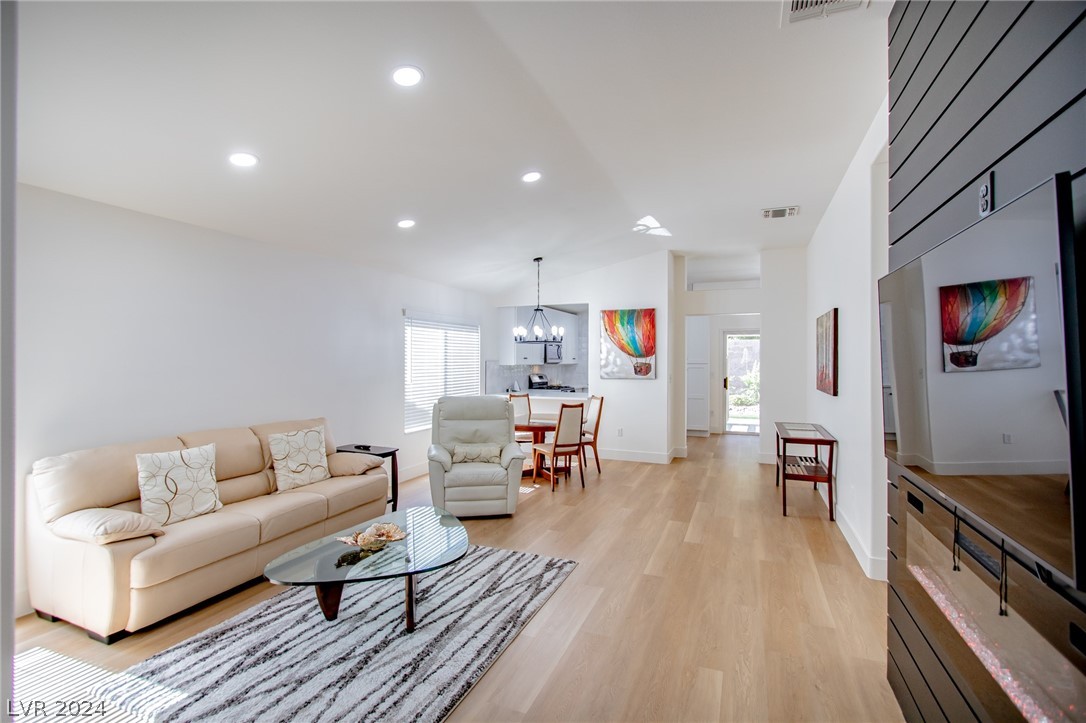 2181 Chapman Ranch Drive Henderson, NV 89012 - Photo 3 of 31 Gallery Image 3
