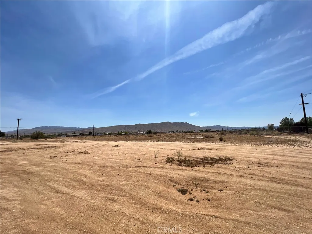 0 Viento Road Apple Valley, CA 92308 - Photo 4 of 5 a view of an ocean beach