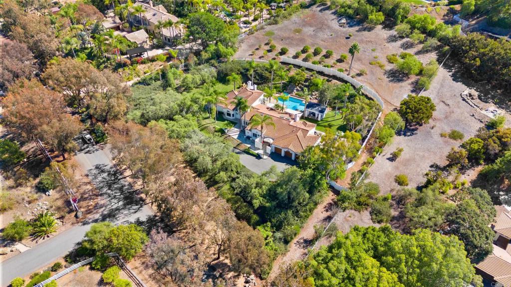 3427 Bumann Road Encinitas, CA 92024 - Photo 2 of 37 a picture of flowers