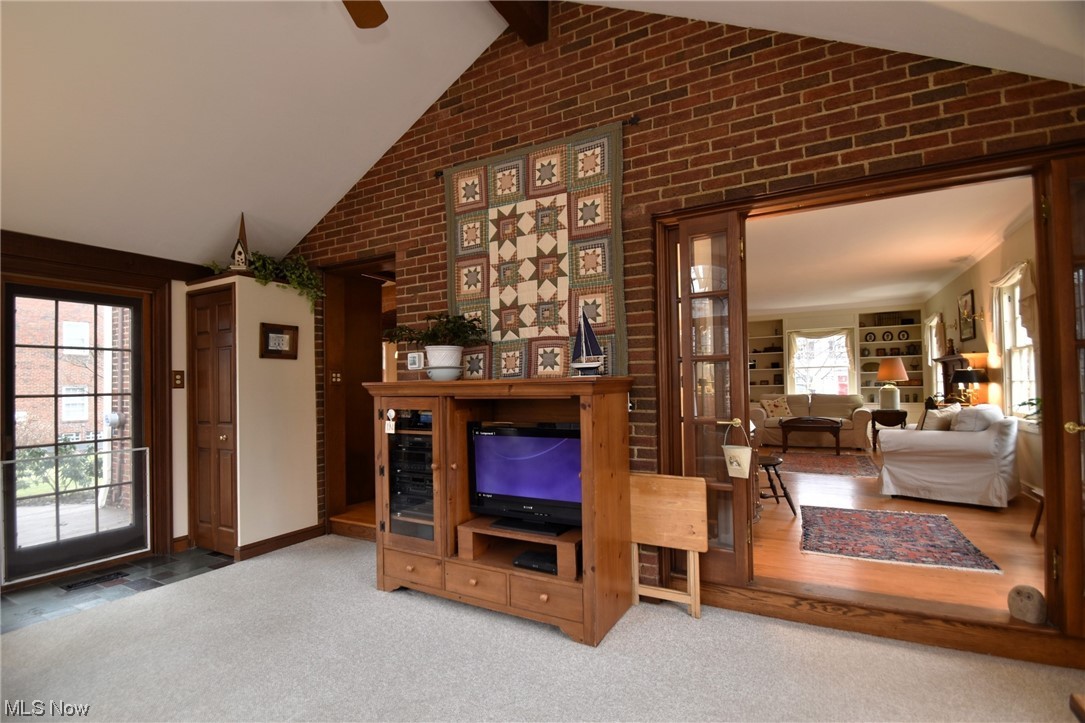 3712 Traver Road Beachwood, OH 44122 - Photo 11 of 43 Family room connects to living room and kitchen