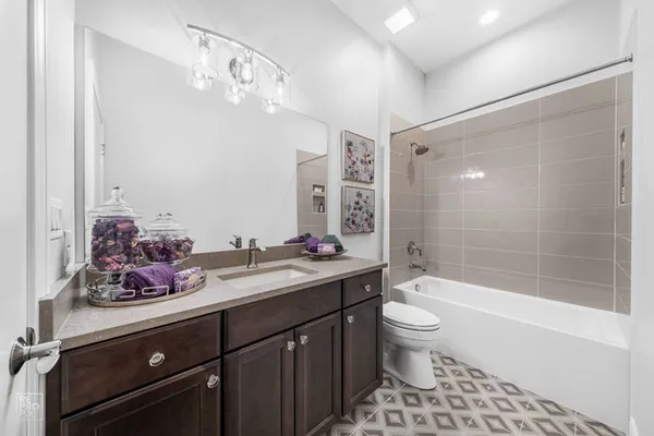 $565,900 | 11174 Tuscany Lane, Lemont, IL 60439