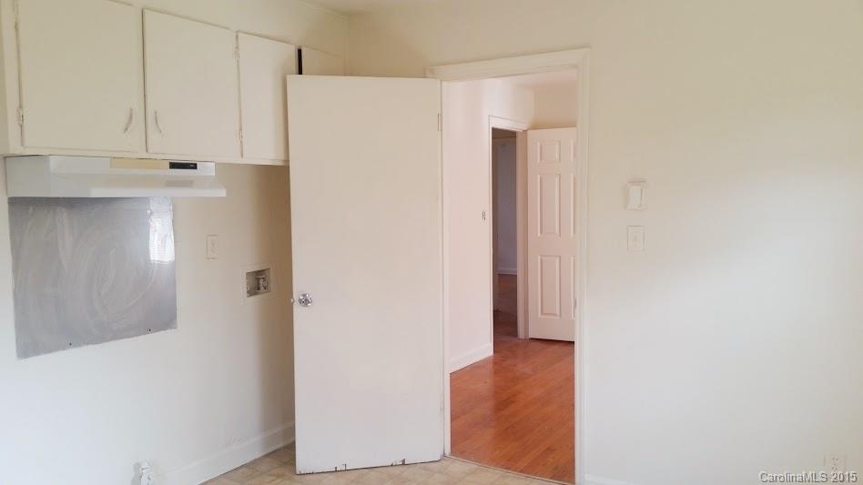 4528 Hidden Valley Road Charlotte, NC 28213 - Photo 4 of 11 Gallery Image 4