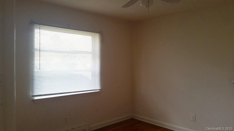 4528 Hidden Valley Road Charlotte, NC 28213 - Photo 8 of 11 Gallery Image 8