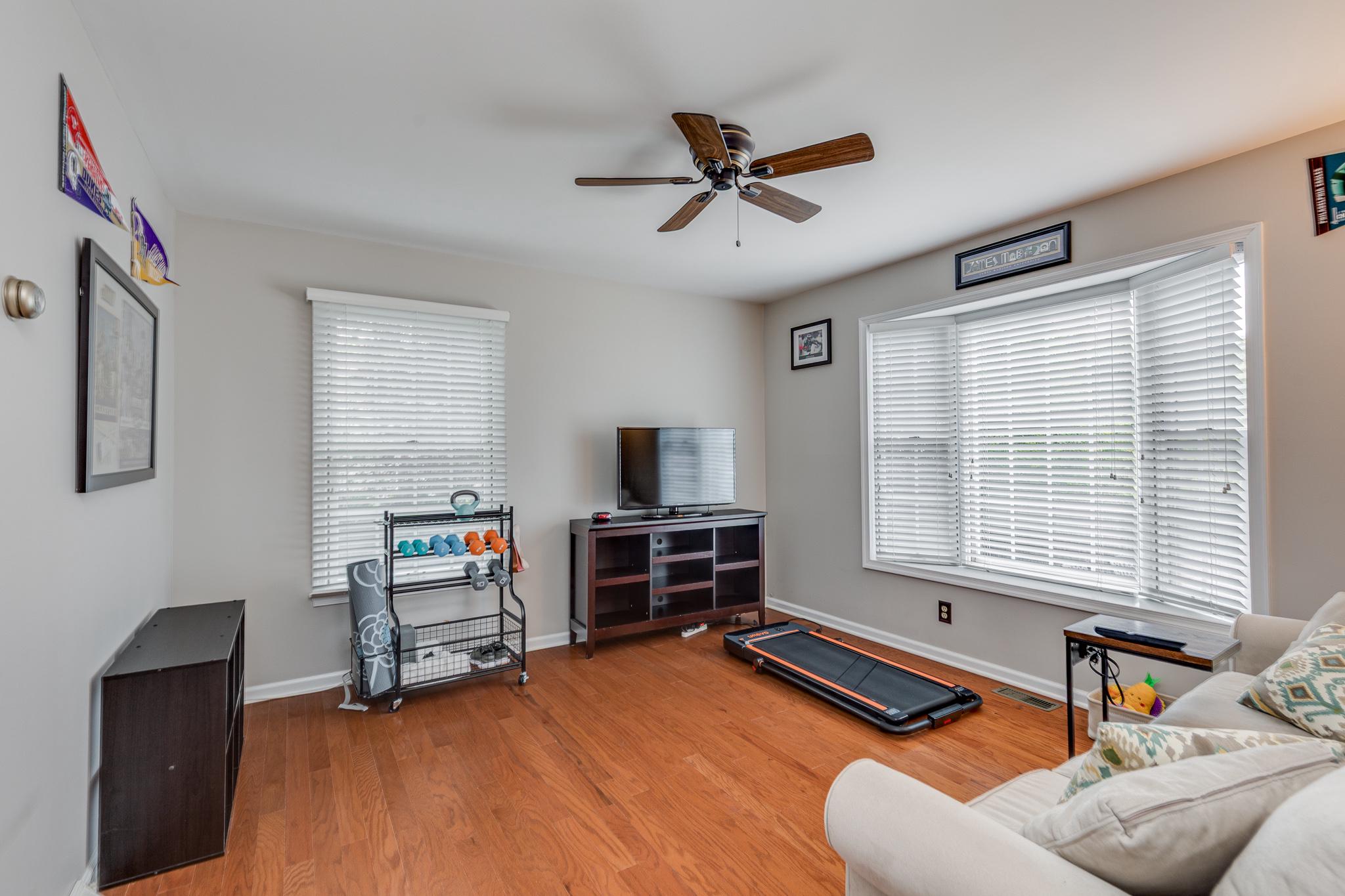 17 Utica Road Marlton, NJ 08053 - Photo 15 of 29 Ensuite living space