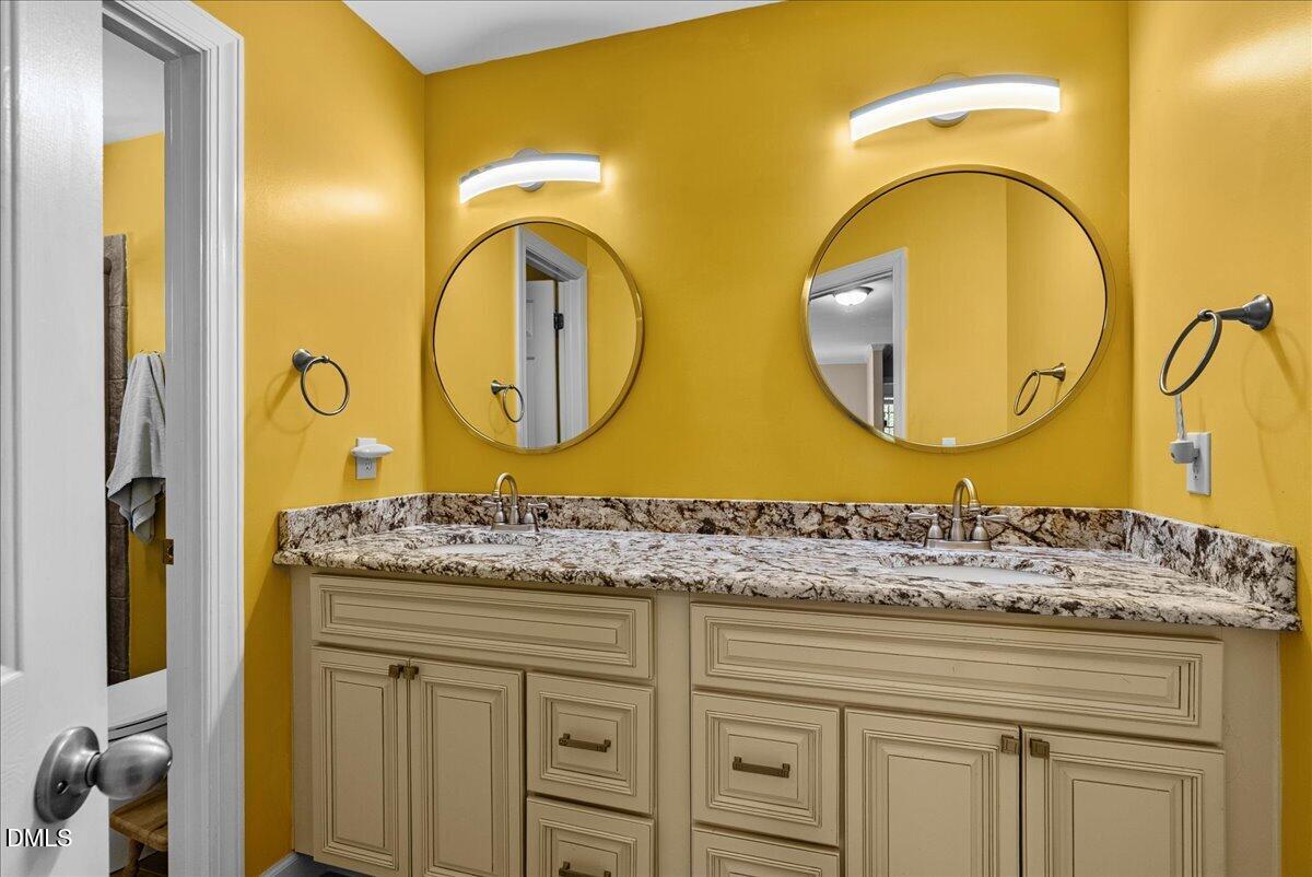 2509 Barton Ridge Court Raleigh, NC 27613 - Photo 37 of 67 51-DSC03575