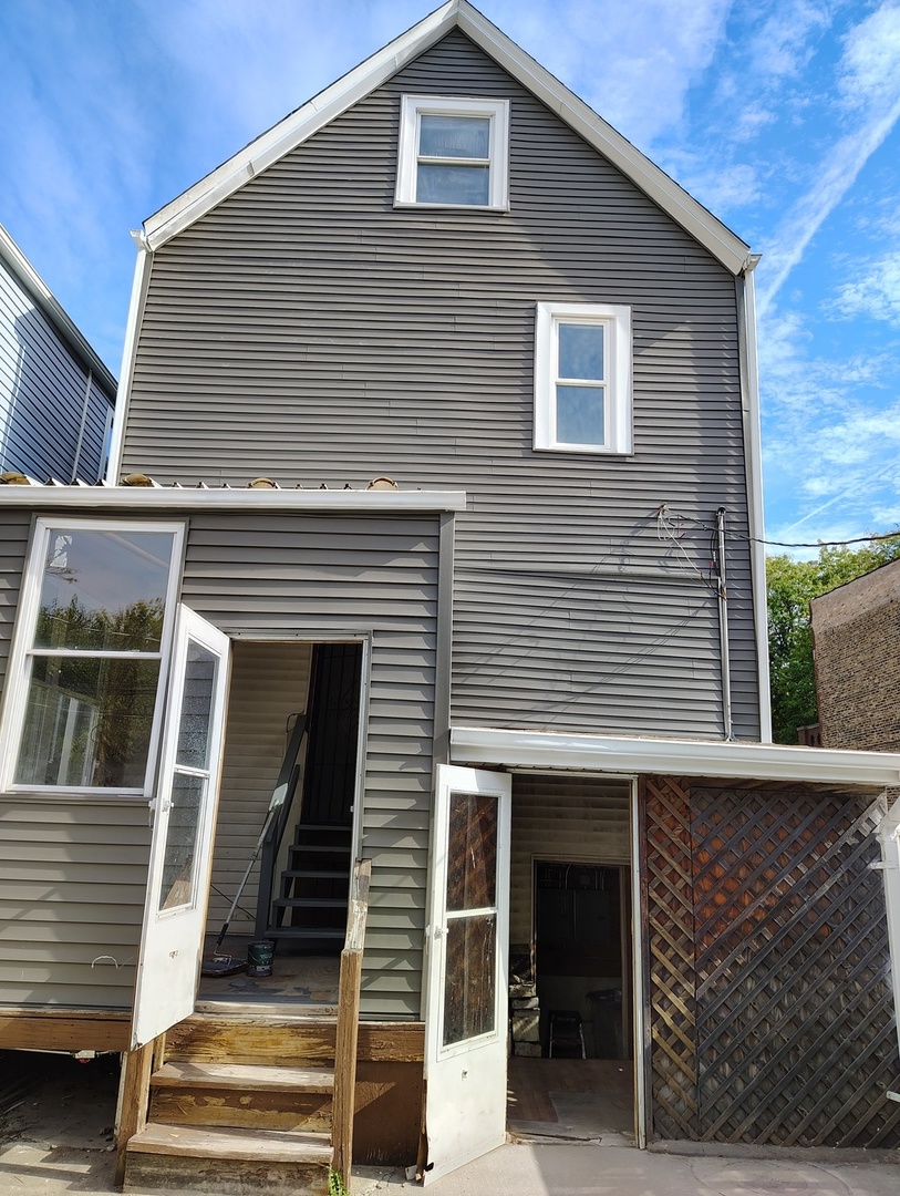 5740 South Elizabeth Street Chicago, IL 60636 - Photo 42 of 45 a front view of a house