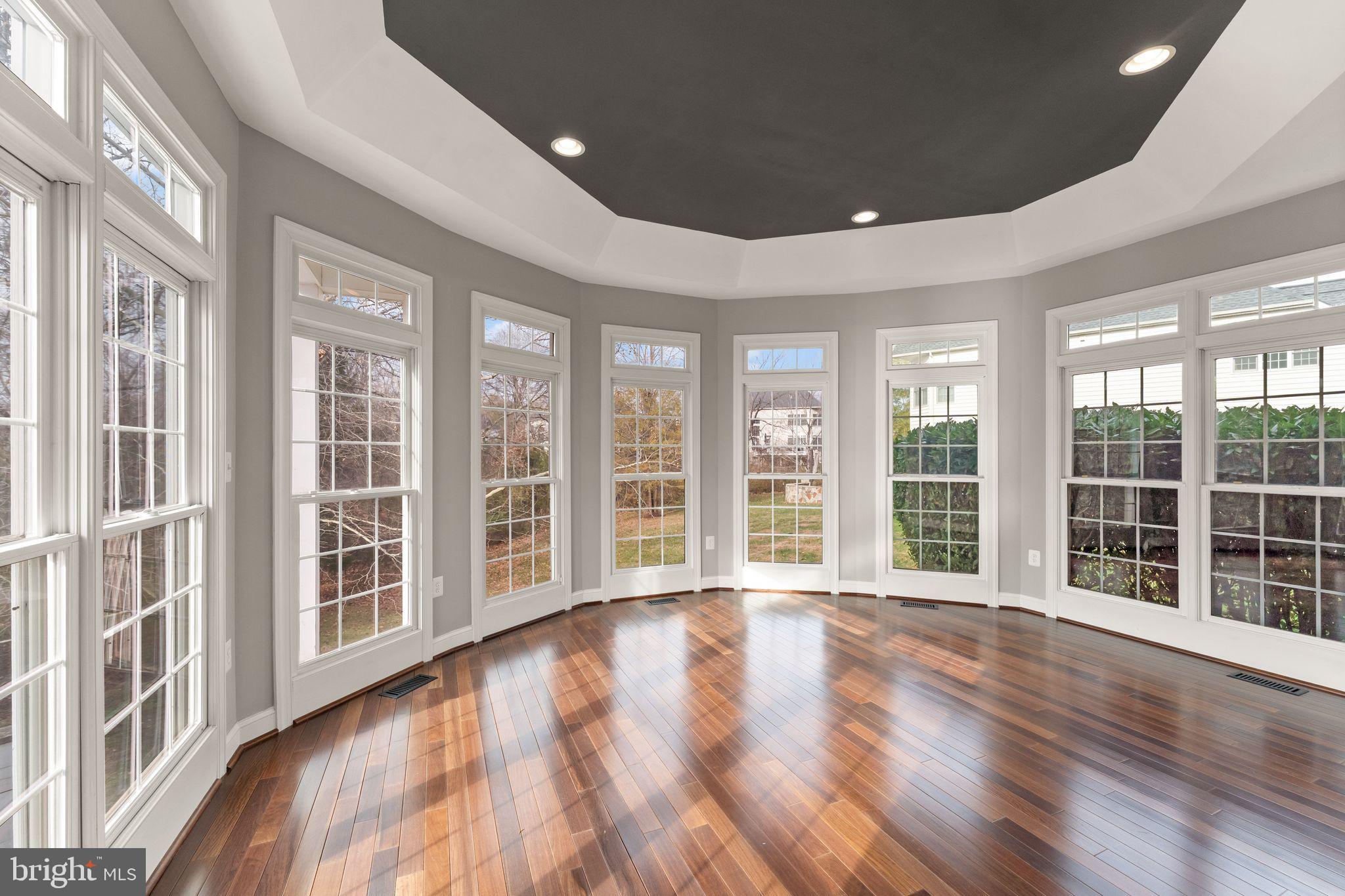 25729 Summerbank Court Chantilly, VA 20152 - Photo 19 of 60