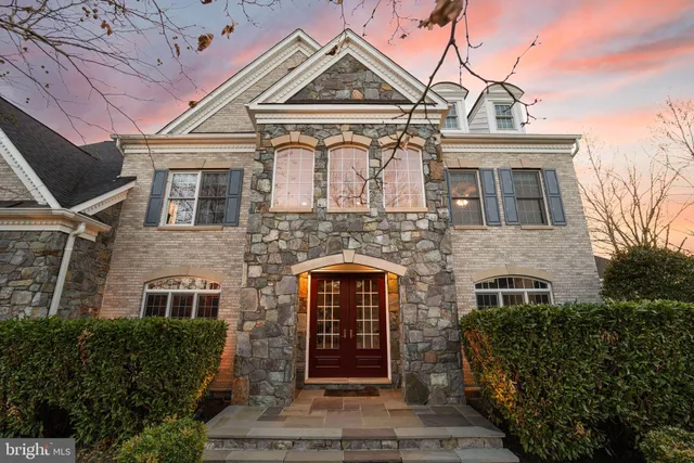 $1,650,000 | 25729 Summerbank Court, Chantilly, VA 20152