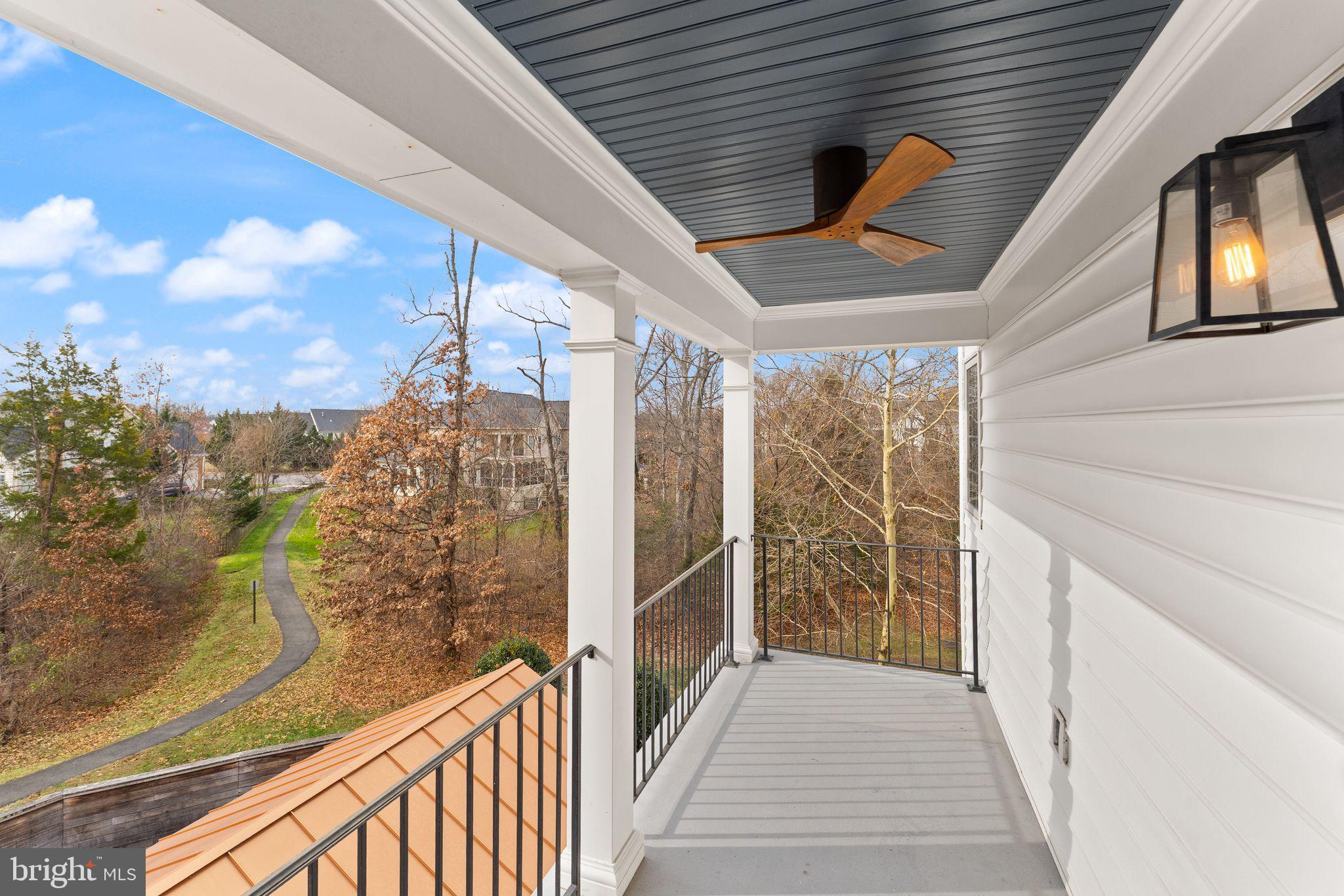 25729 Summerbank Court Chantilly, VA 20152 - Photo 25 of 60