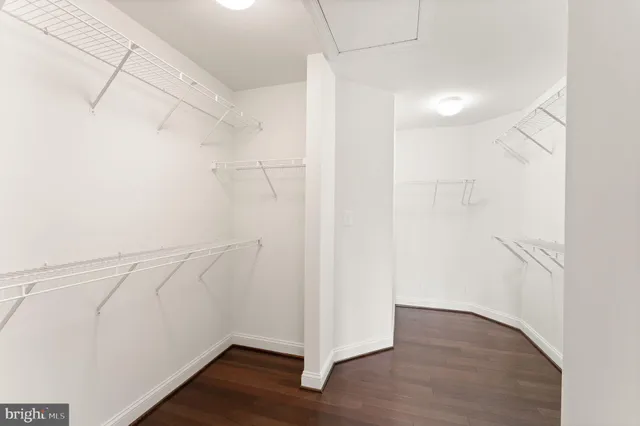 $1,650,000 | 25729 Summerbank Court, Chantilly, VA 20152