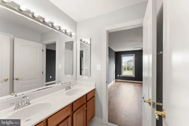 $1,650,000 | 25729 Summerbank Court, Chantilly, VA 20152