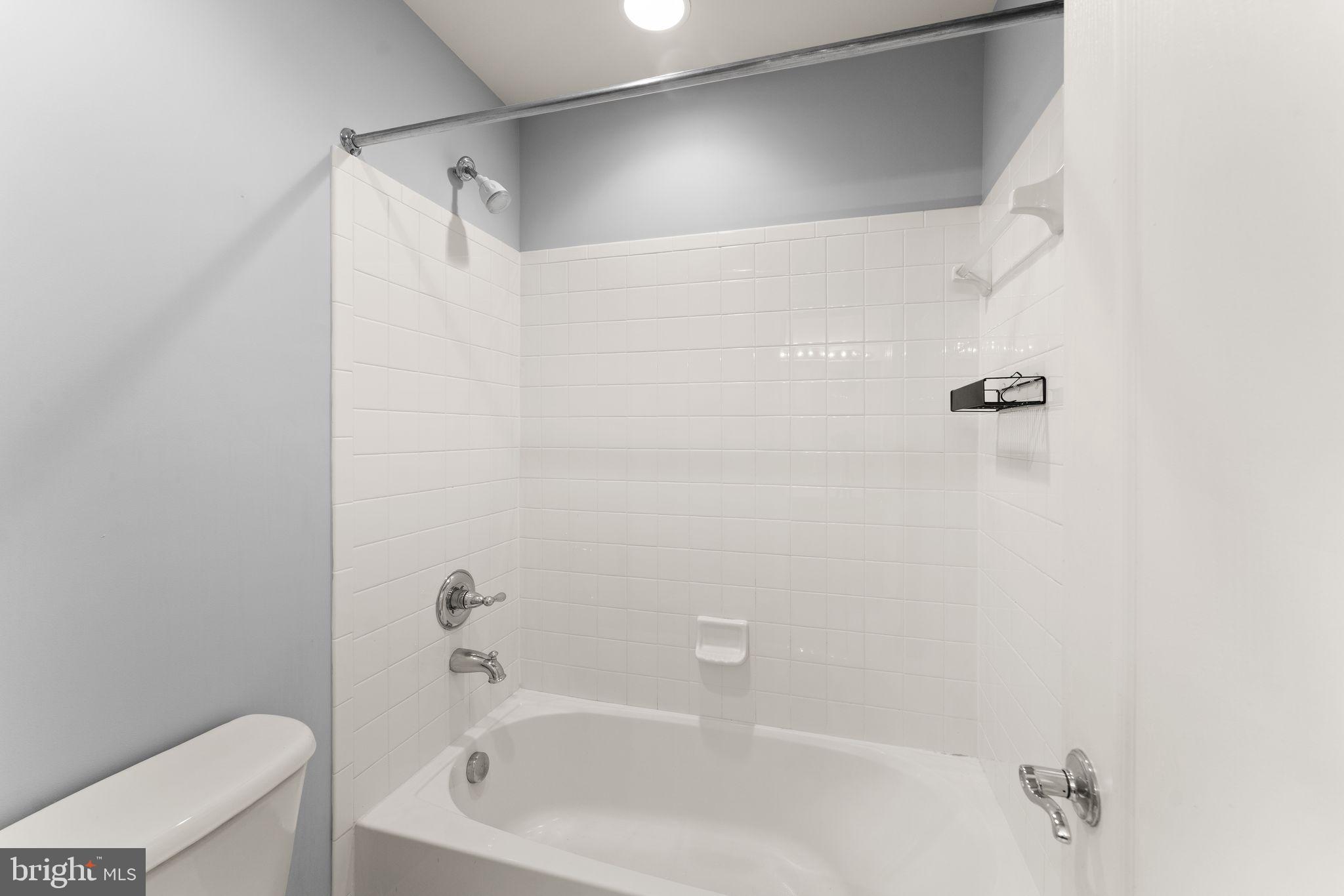 25729 Summerbank Court Chantilly, VA 20152 - Photo 36 of 60