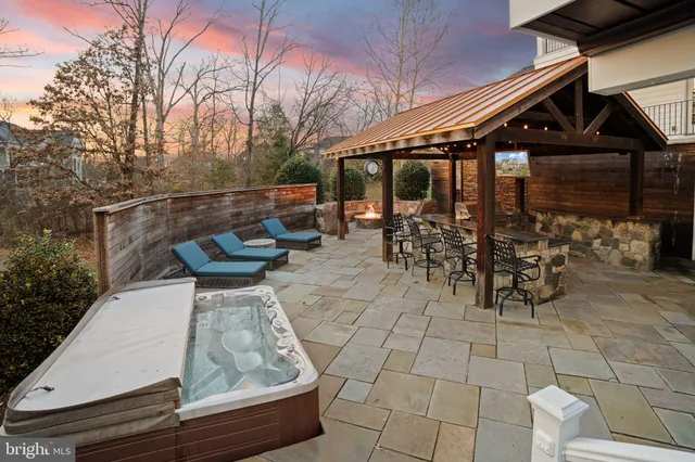 $1,650,000 | 25729 Summerbank Court, Chantilly, VA 20152