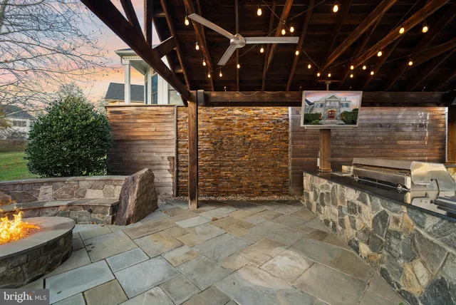 $1,650,000 | 25729 Summerbank Court, Chantilly, VA 20152