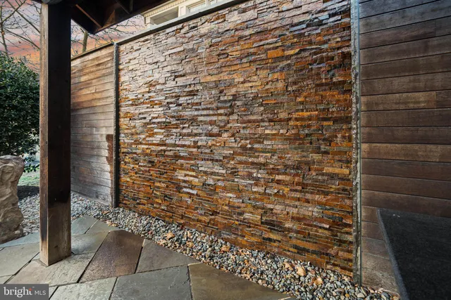 $1,650,000 | 25729 Summerbank Court, Chantilly, VA 20152