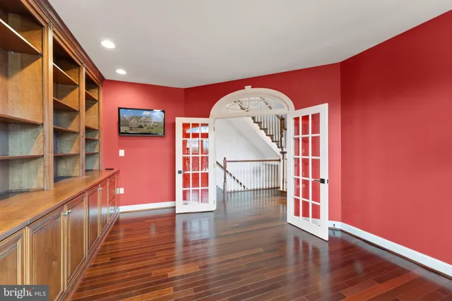 $1,650,000 | 25729 Summerbank Court, Chantilly, VA 20152