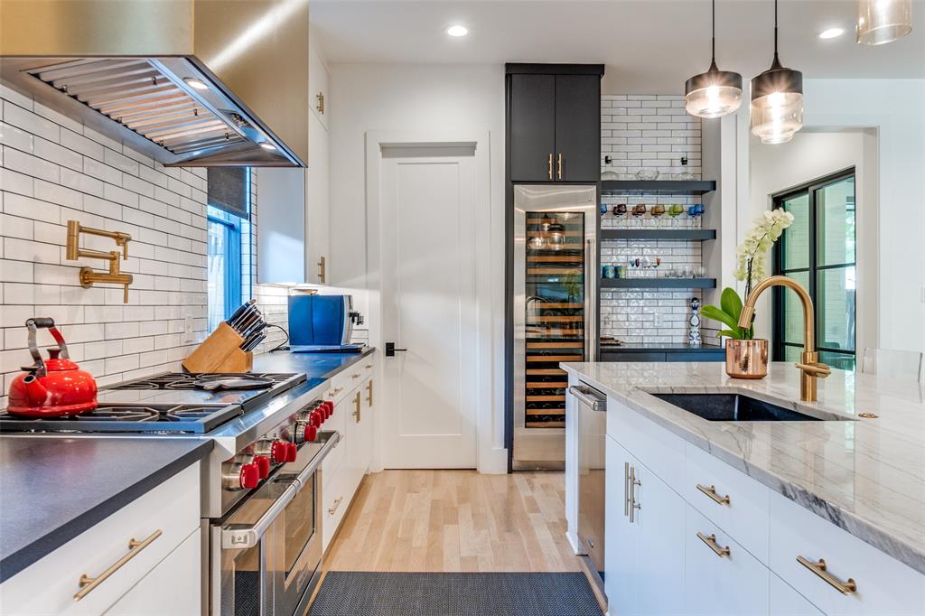 7229 Haverford Road Dallas, TX 75214 - Photo 11 of 31 Built In Wine Fridge