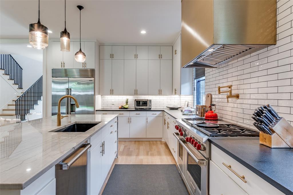 7229 Haverford Road Dallas, TX 75214 - Photo 12 of 31 Gas Range