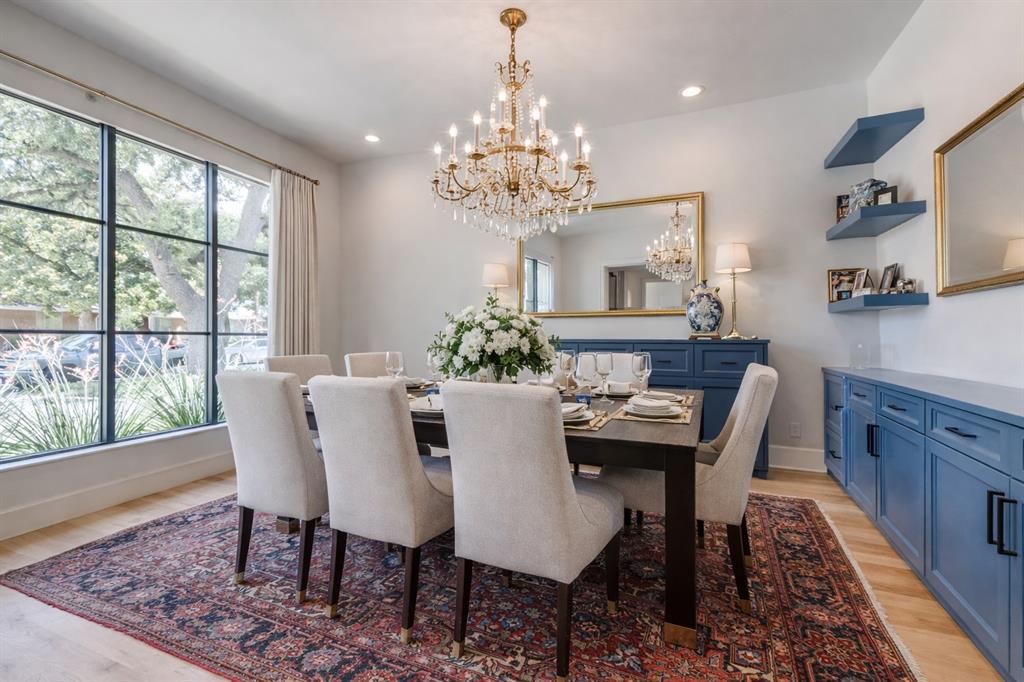 7229 Haverford Road Dallas, TX 75214 - Photo 14 of 31 Virtually Staged Dining Room