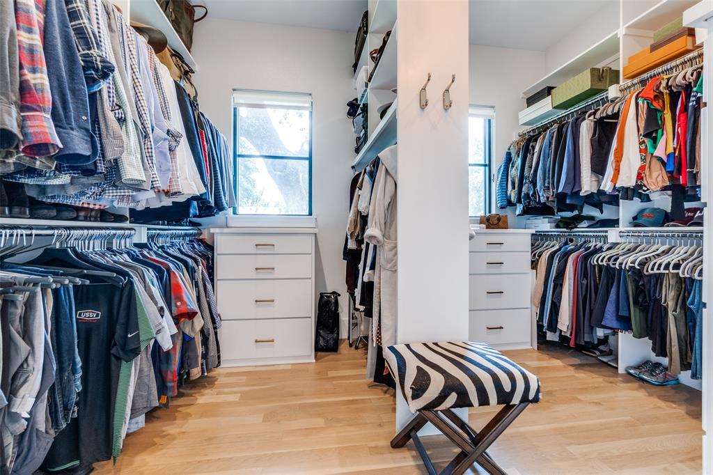 7229 Haverford Road Dallas, TX 75214 - Photo 20 of 31 Primary Suite Closet