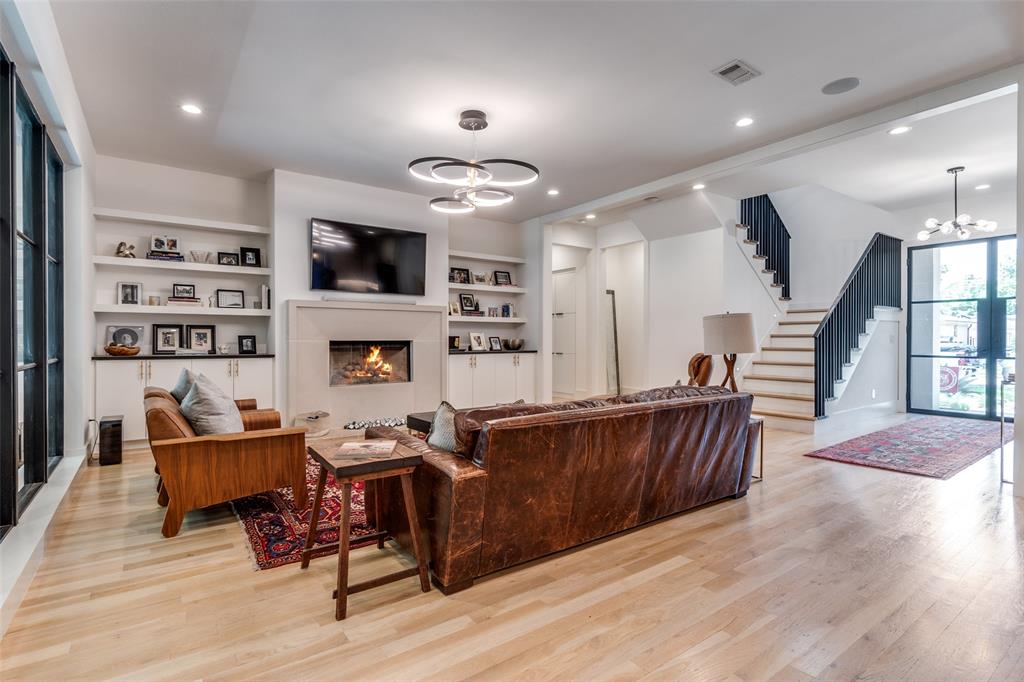 7229 Haverford Road Dallas, TX 75214 - Photo 6 of 31 Living Room w/ Custom Built Ins