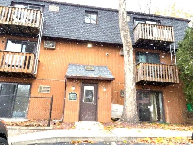 $2,250 | 296 High Avenue, Unit 2M, Nyack, NY 10960