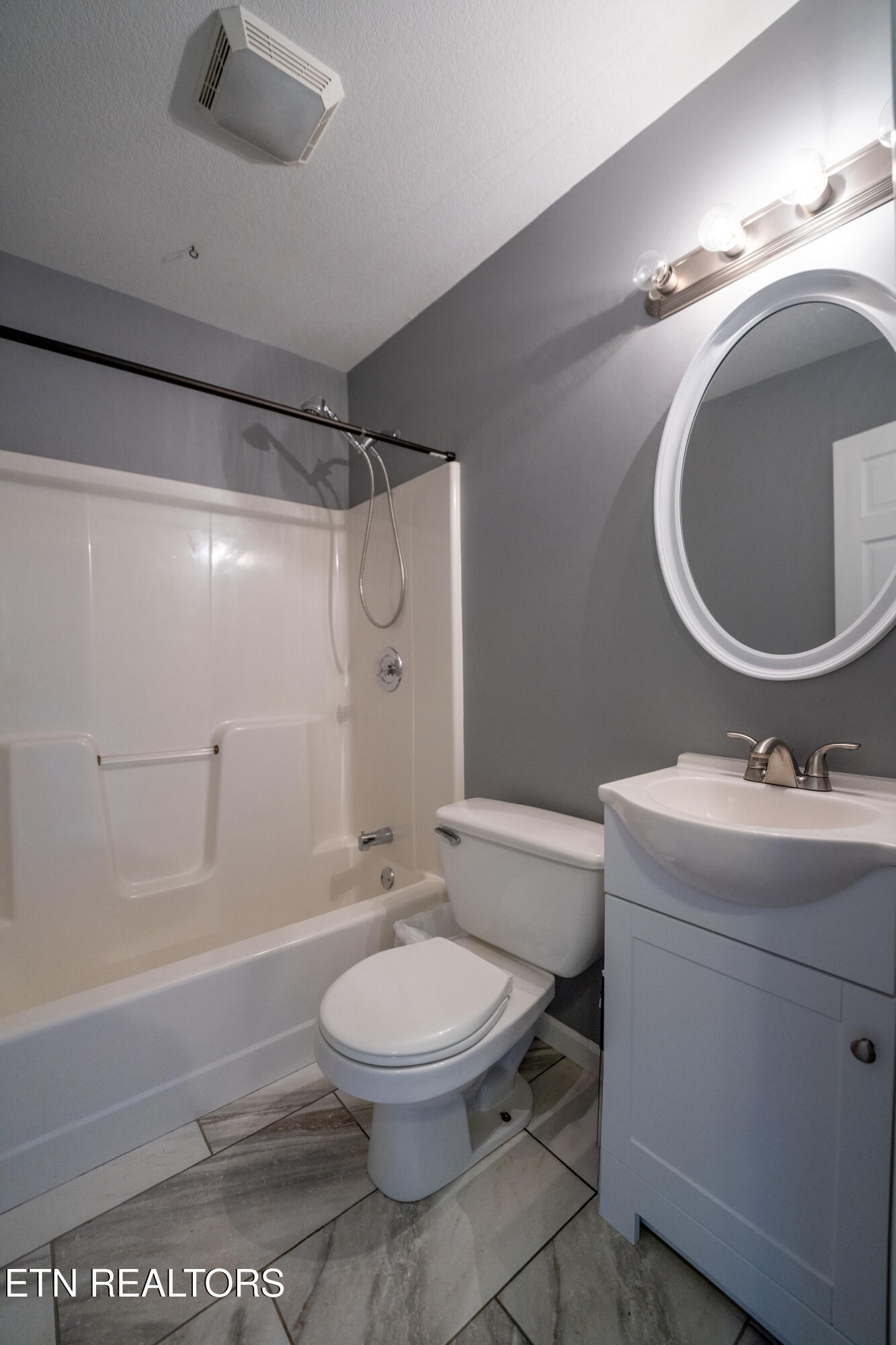7702 Old Clinton Pike Powell, TN 37849 - Photo 20 of 46 18