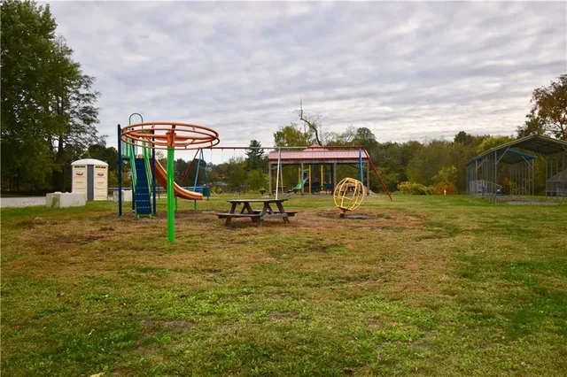 $285,000 | 217 Sycamore Ridge Drive, Springdale, PA 15144