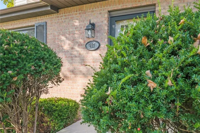 $285,000 | 217 Sycamore Ridge Drive, Springdale, PA 15144