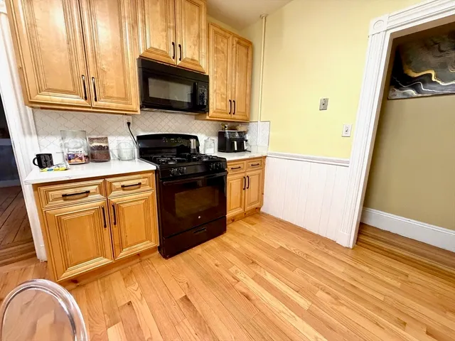 $2,500 | 117 Draper Street, Unit 1, Boston, MA 02122