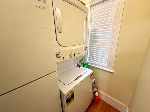 $2,500 | 117 Draper Street, Unit 1, Boston, MA 02122