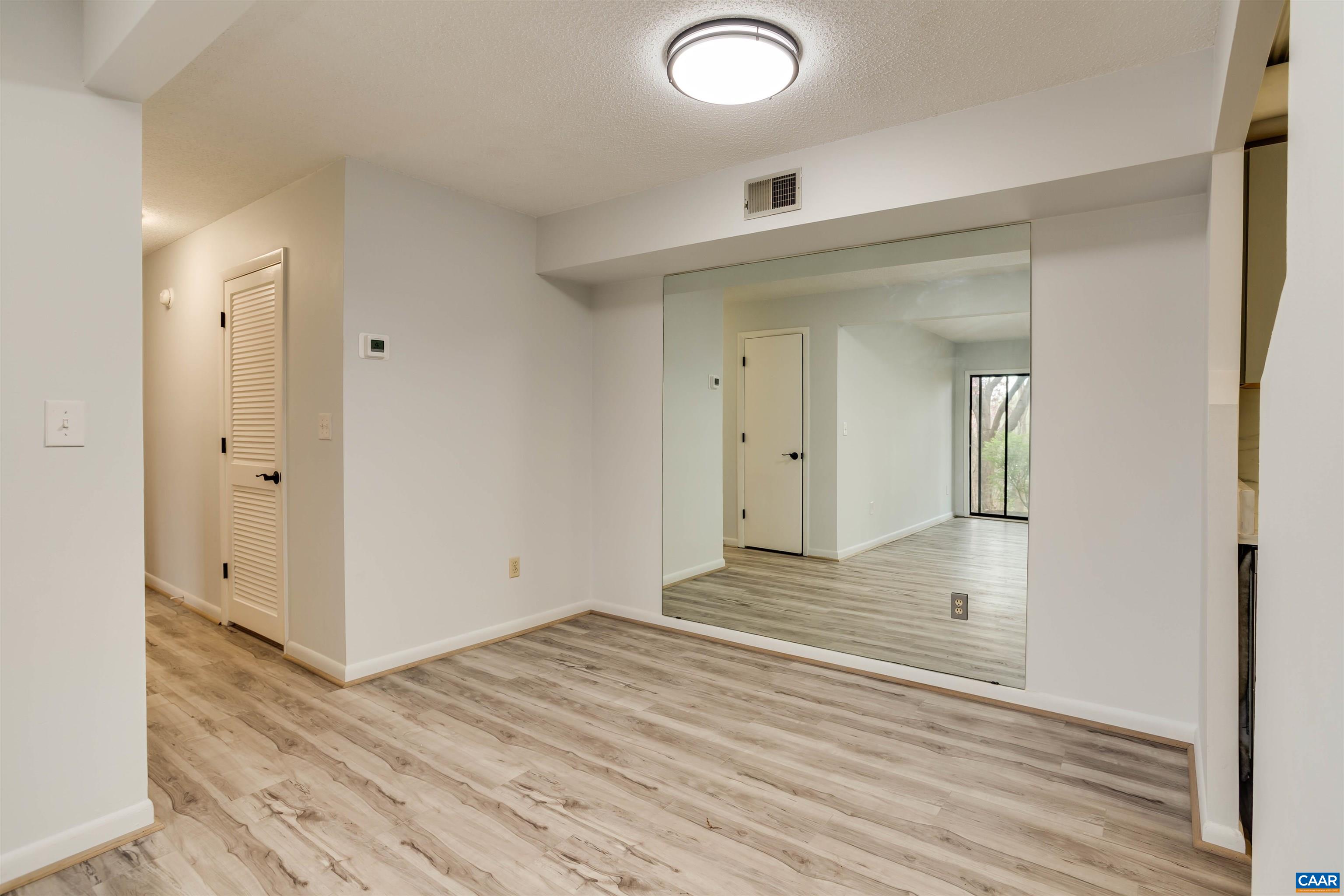 127 Turtle Creek Road, Unit 3 Charlottesville, VA 22901 - Photo 8 of 33 Gallery Image 8
