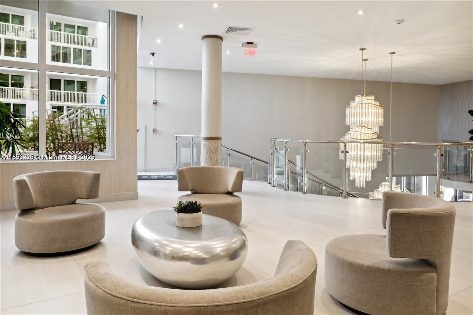 5401 Collins Avenue, Unit 729 Miami Beach, FL 33140 - Photo 12 of 30