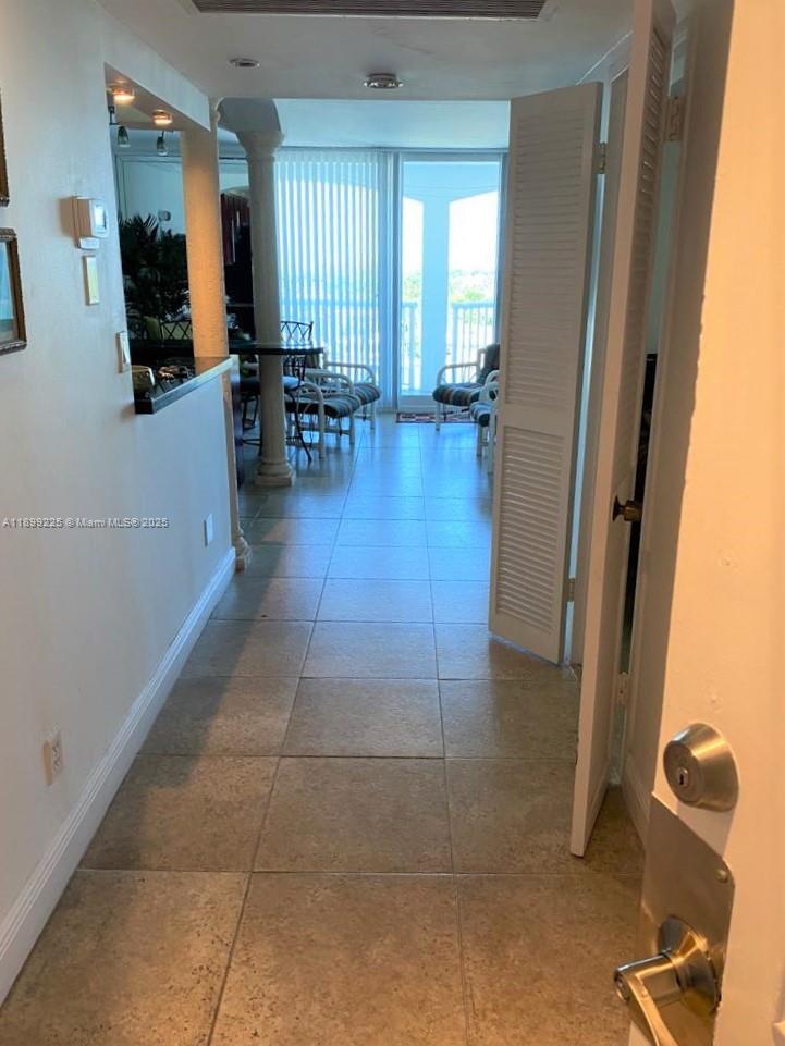 5401 Collins Avenue, Unit 729 Miami Beach, FL 33140 - Photo 17 of 30