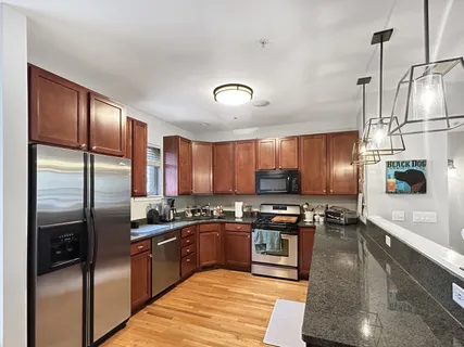 $4,200 | 517 South Boulevard, Evanston, IL 60202