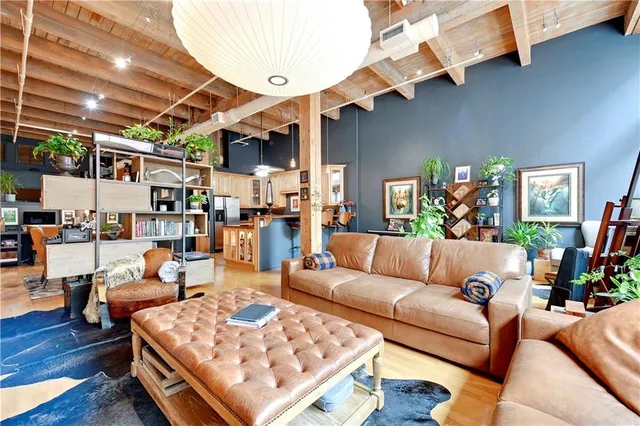 $329,000 | 306 West 7th Street, Unit 204, Kansas City, MO 64105