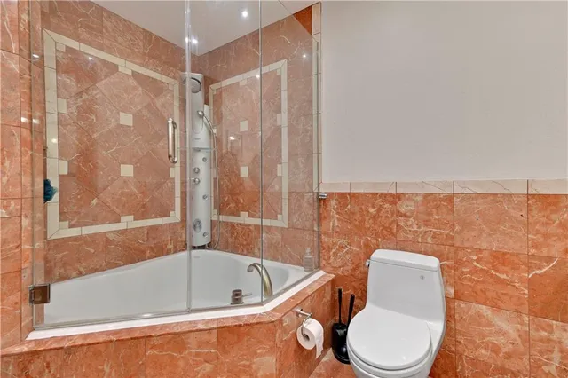 $329,000 | 306 West 7th Street, Unit 204, Kansas City, MO 64105