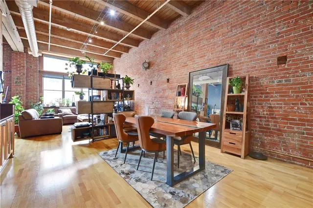 $329,000 | 306 West 7th Street, Unit 204, Kansas City, MO 64105