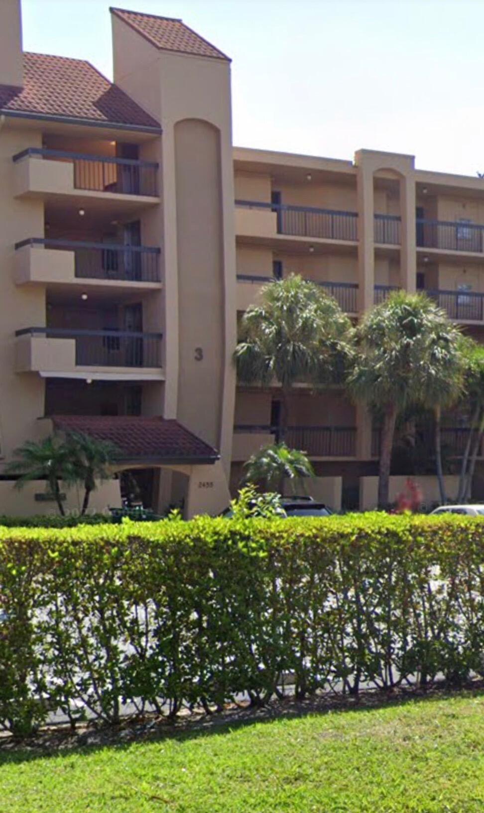 2255 Lindell Boulevard, Unit 4209 Delray Beach, FL 33444 - Photo 15 of 15 a view of a back yard of the house