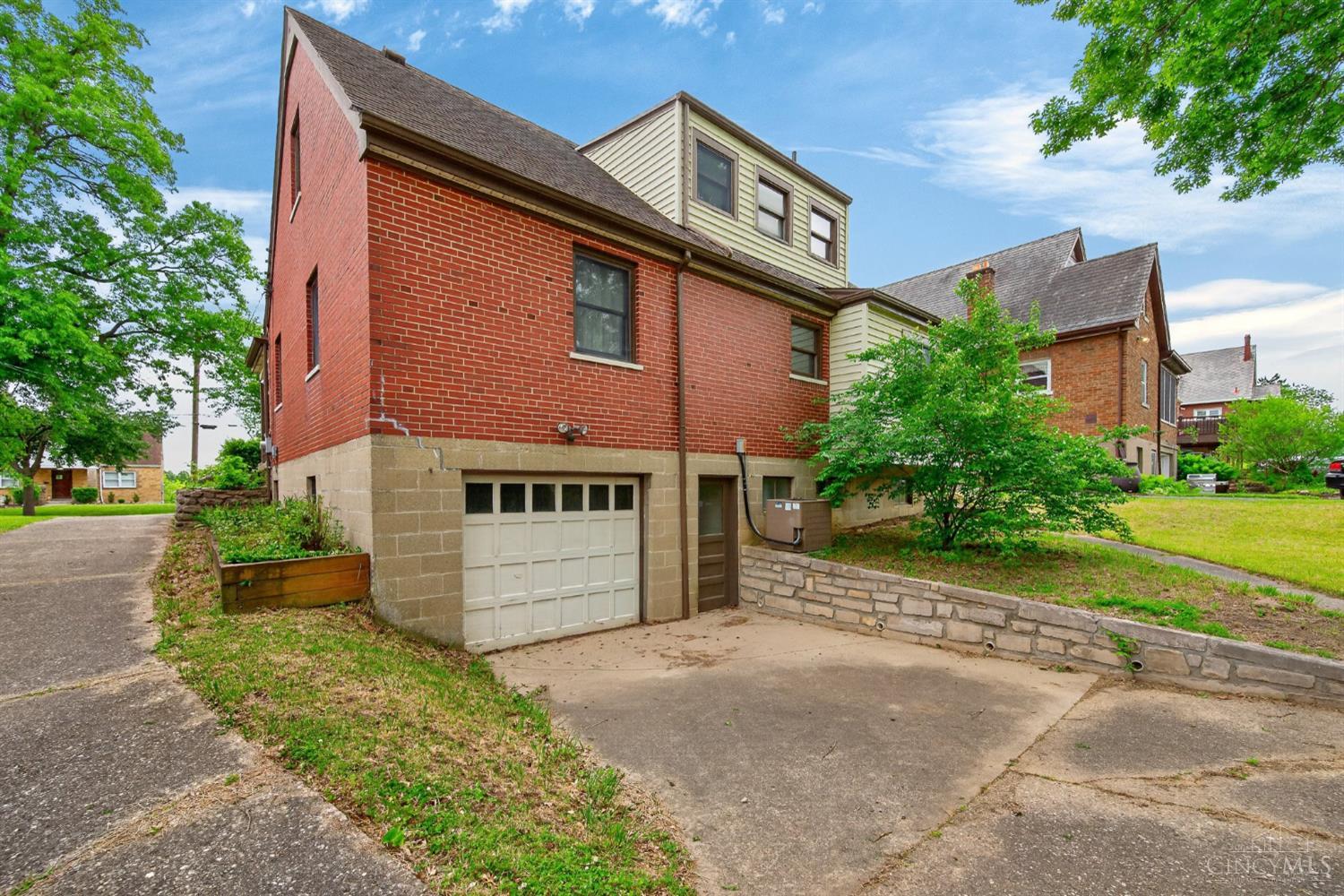 3270 Renfro Avenue Cincinnati, OH 45211 - Photo 39 of 49