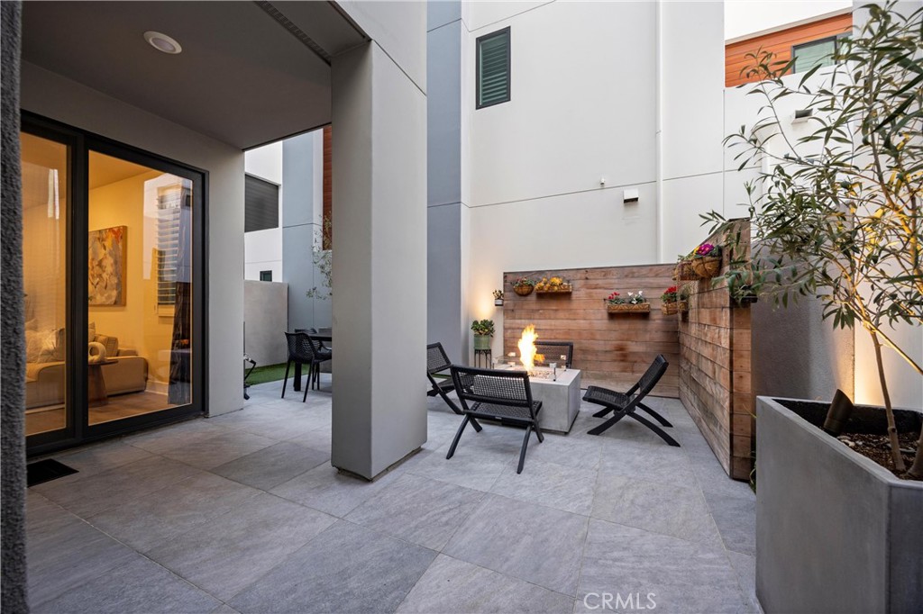 22 Transport Tustin, CA 92782 - Photo 12 of 55