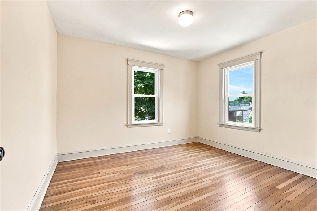 23-25 Suncrest Road, Unit 2 Boston, MA 02136 - Photo 9 of 32